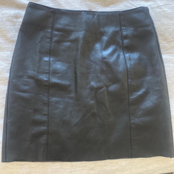 Black Leather H&M Skirt Size 2 - Picture 1 of 4